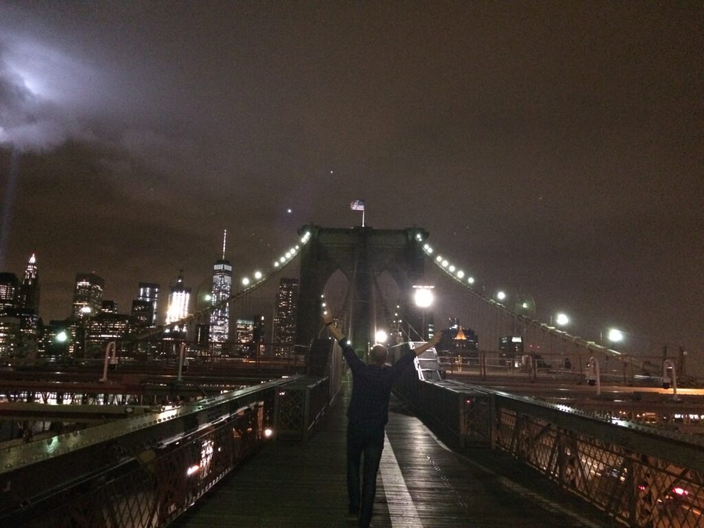 brooklyn bridge - nocą