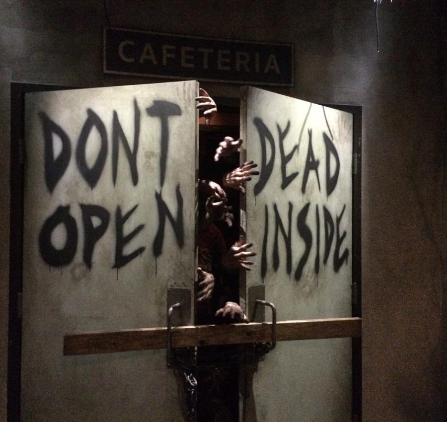 universal studio - walking dead